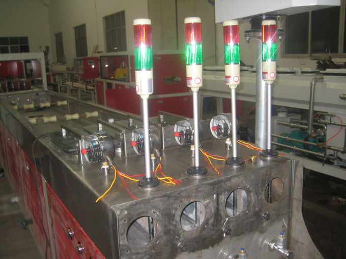 Máquina da extrusão da tubulação do PVC de quatro tubos, linha de produção elétrica 0 da tubulação da canalização